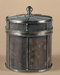 Sigarettendoos met shagreen zijkanten, 1928